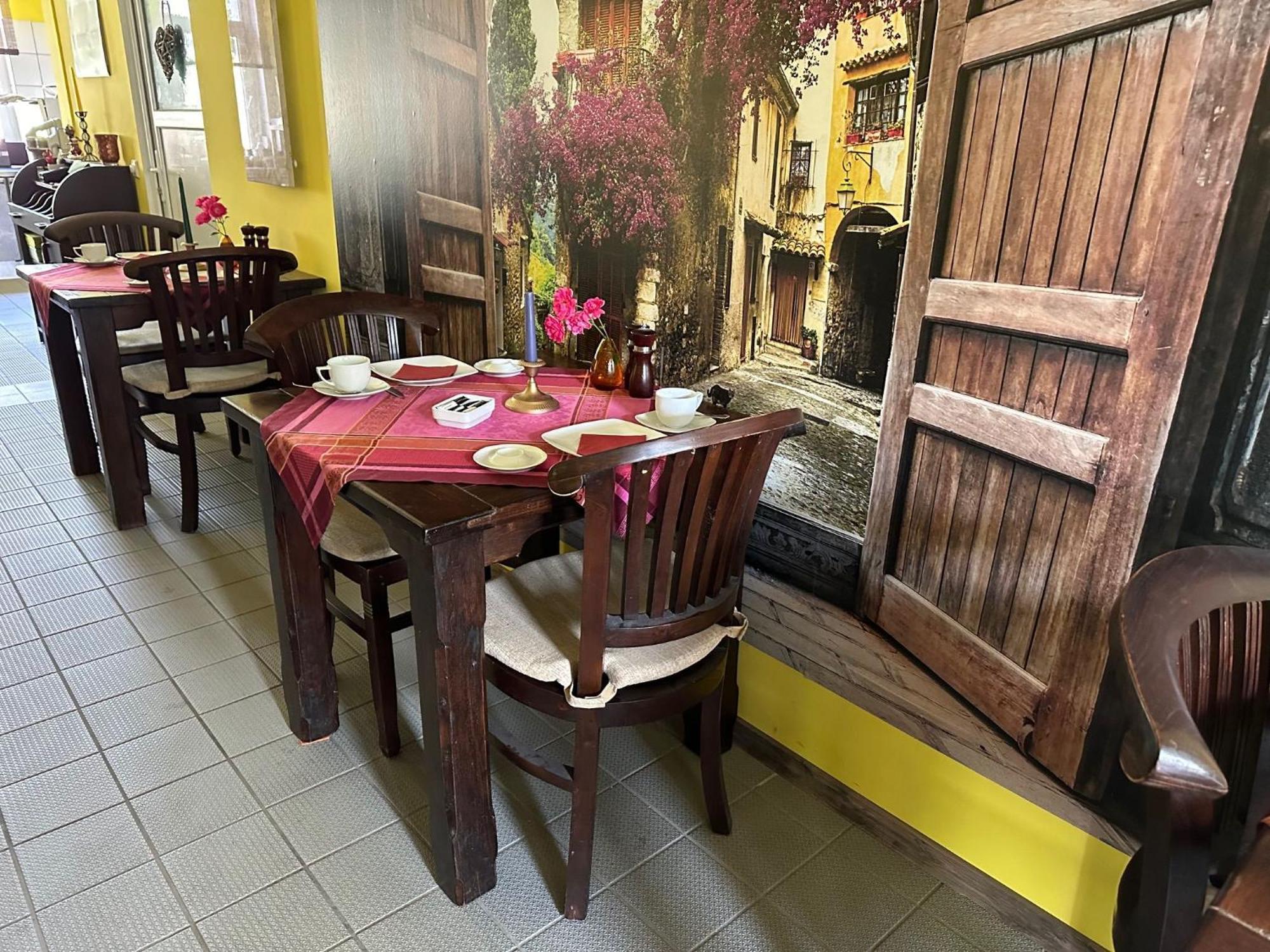 Bed & Breakfast Am Waldguertel Forst  Bagian luar foto